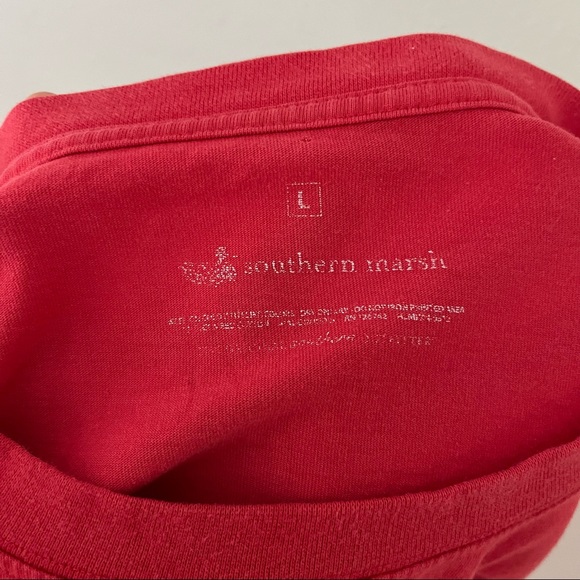 Southern Marsh Red Front Pocket Tee “Born on the Bayou” Size Large - Picture 4 of 4
